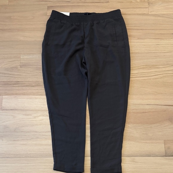 GAP Pants - GAP Women's Black Ankle Pants